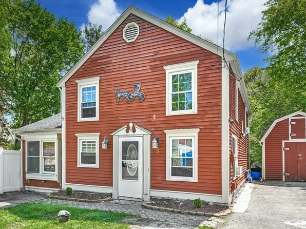 3 Snow St, Millville, MA 01529