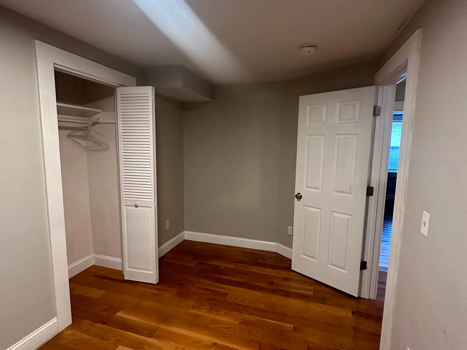 2 bed, 700 sqft, $2,600 — Photo 4