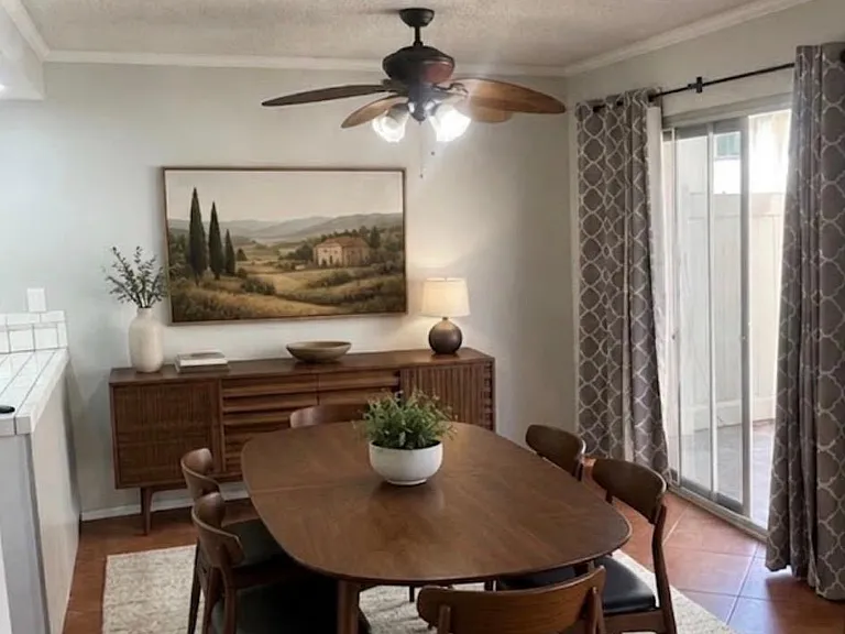581 Oak Way — Photo 3