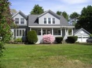99 Leighton Rd, Falmouth, ME 04105