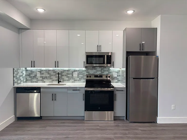 1108 W Dauphin St #1B — Photo 8