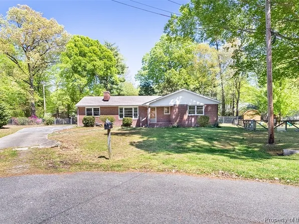 304 Harwood Dr, Yorktown, VA 23692