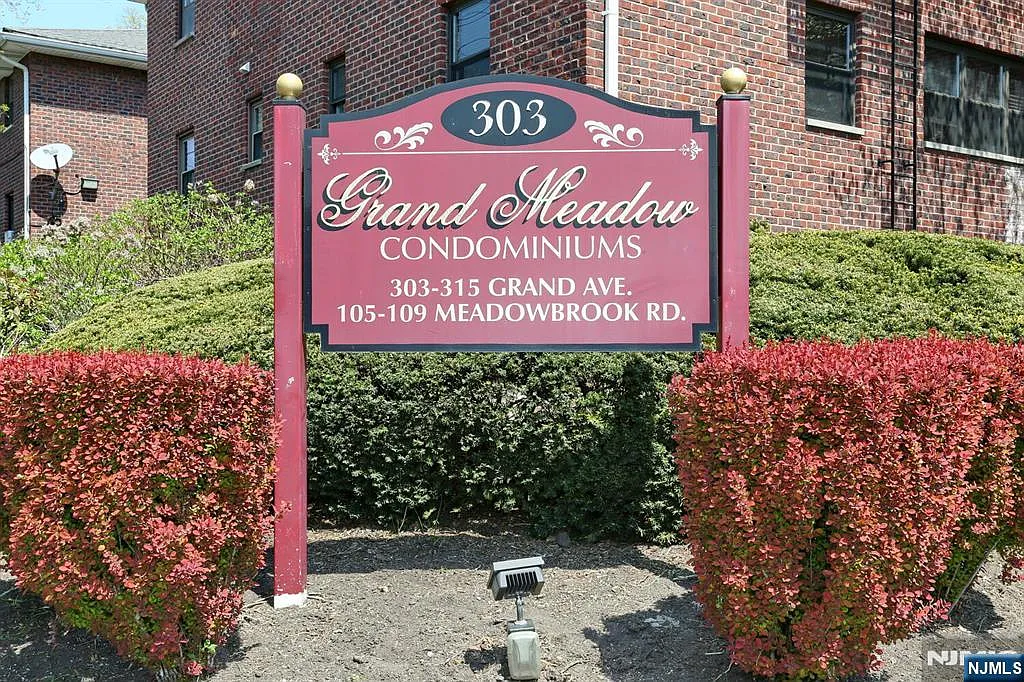 Building Photo - 311 Grand Ave #A