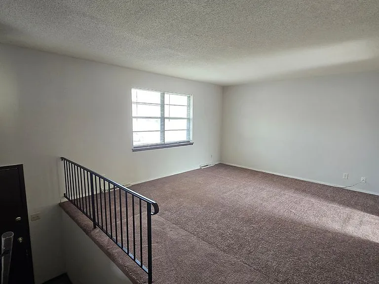 4300-4302 E Santa Barbara Dr #D — Photo 2
