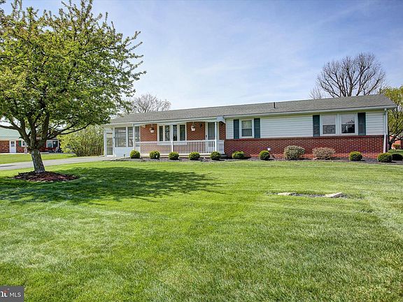 2nd image of 5531 Oakwood Dr