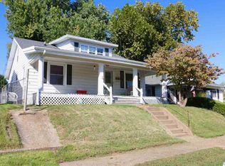 1523 Maple St, Quincy, IL 62301