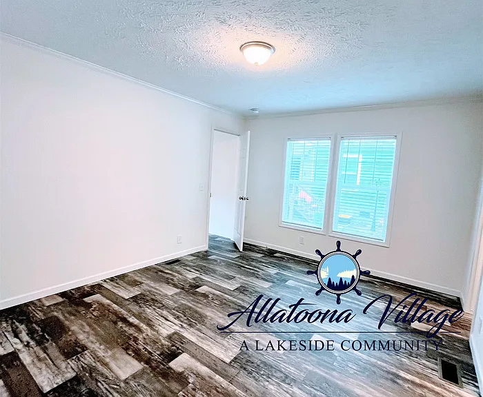 4695 Cox St SE — Photo 8