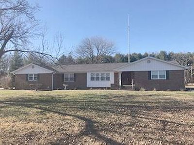 1401 N 1st St, Fairfield, IL, 62837