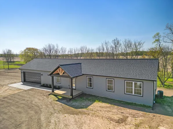 2346 W 112th St, Grant, MI 49327