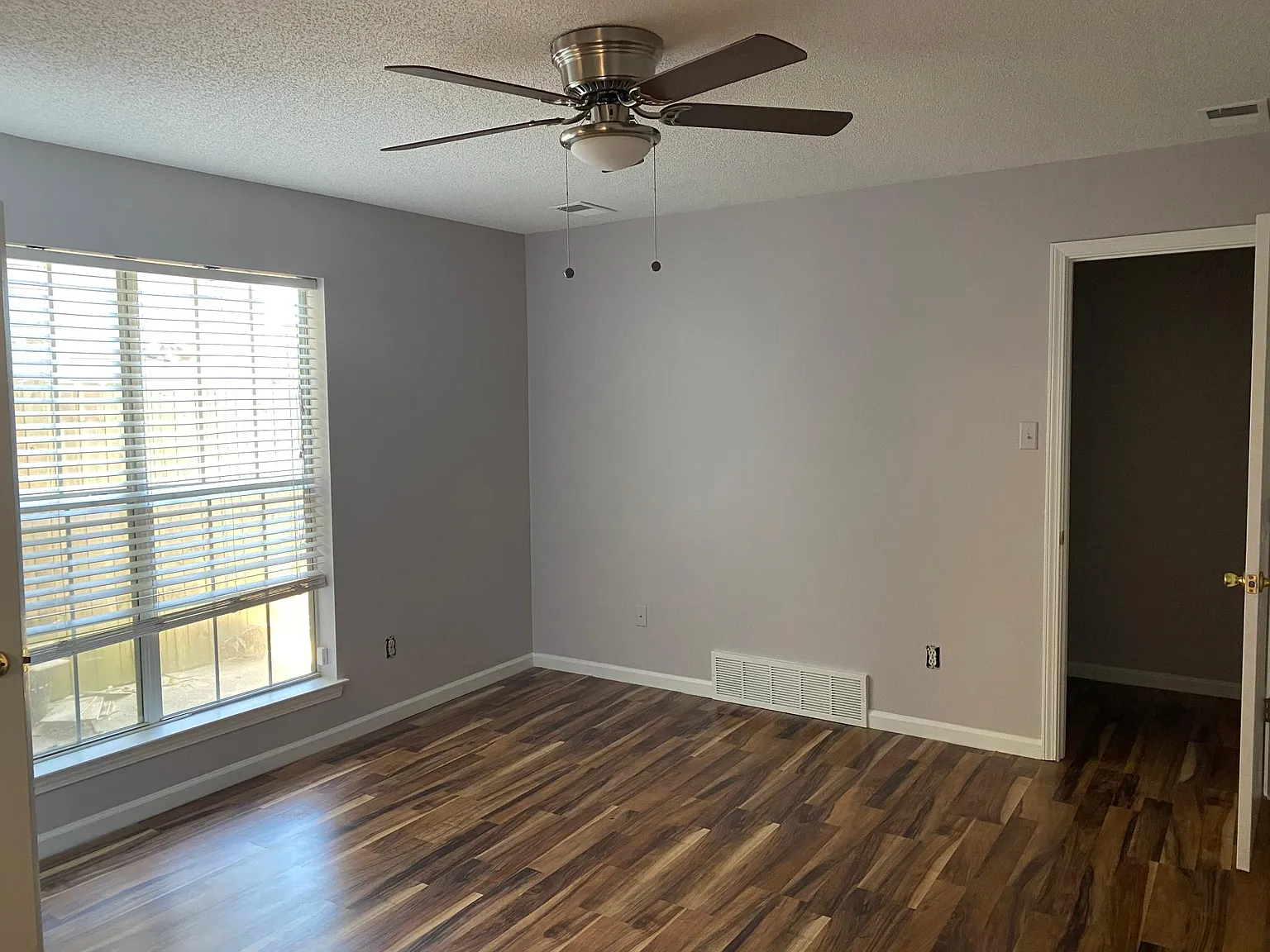 6792 Meadow Chase Ln — Photo 2