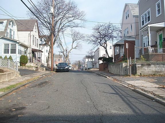 5th image of 26 Clinton St Unit 8