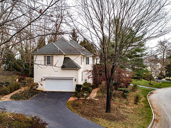 3rd image of 12 Chalous Ln