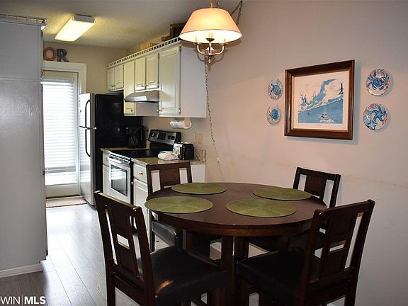 5th image of 507 W Beach Blvd #115