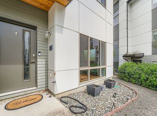 4276 S Greenbelt Station Dr, Seattle, WA 98118
