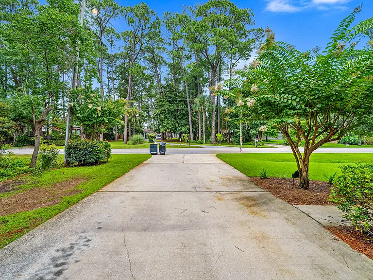 615 Shore Dr — Photo 23