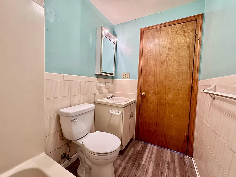 167 Barker St #C1 — Photo 4