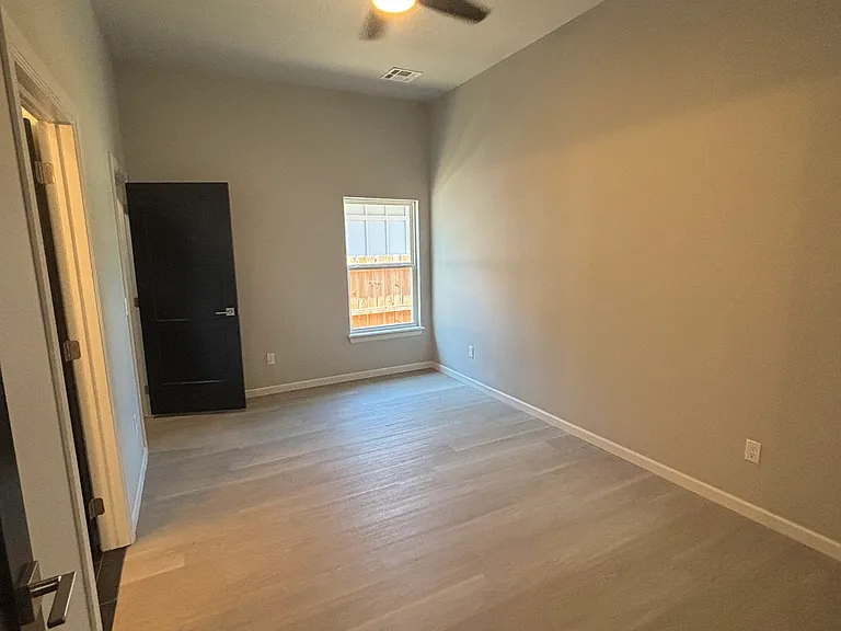 1721 Naaman Pl — Photo 12