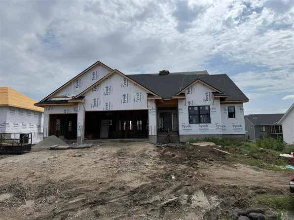 80 S Seven Oaks Rd, Northliberty, IA 52317