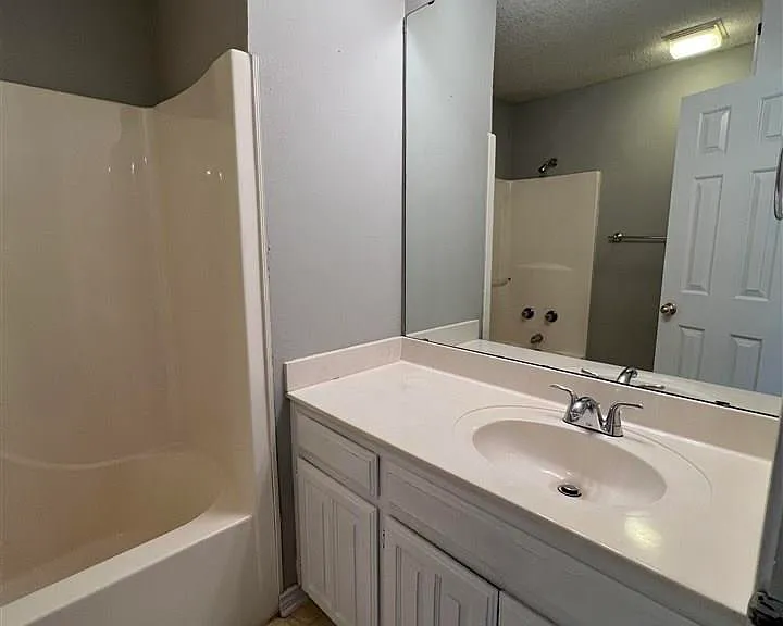 5316 Pebblestone Dr — Photo 22