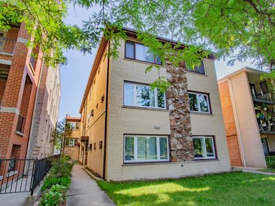 5472 W Higgins Ave #1B, Chicago, IL, 60630