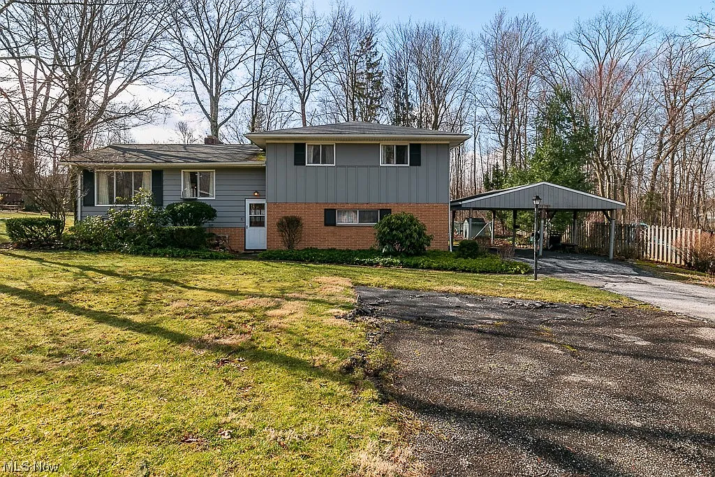 7398 Briar Hill Dr photo 1