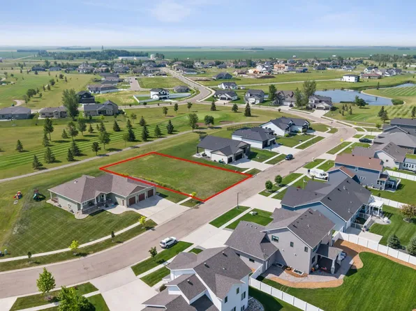 138 Annies Way, Mapleton, ND 58059