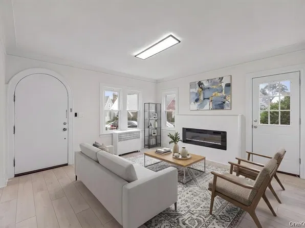 2 Fordham Place, Hempstead, NY 11550