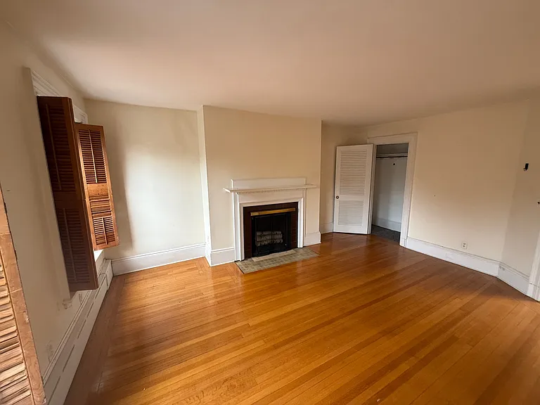 1716 Beacon St #2B — Photo 6