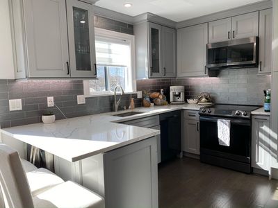 80 Lawn Ave APT 5, Stamford, CT, 06902