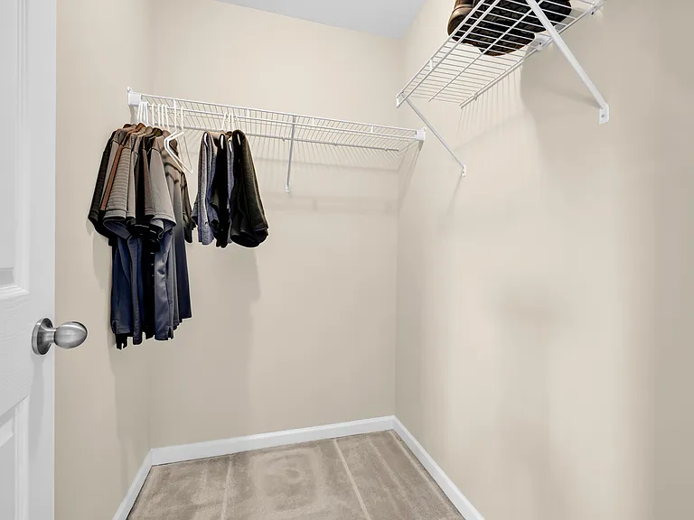 Mater Bedroom Walk-In Closet