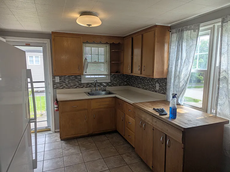 1711 Kansas Ave — Photo 4