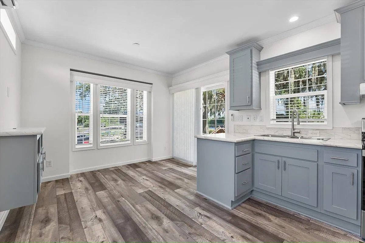 1 bed, 1.0 bath, $1,048 — Photo 3