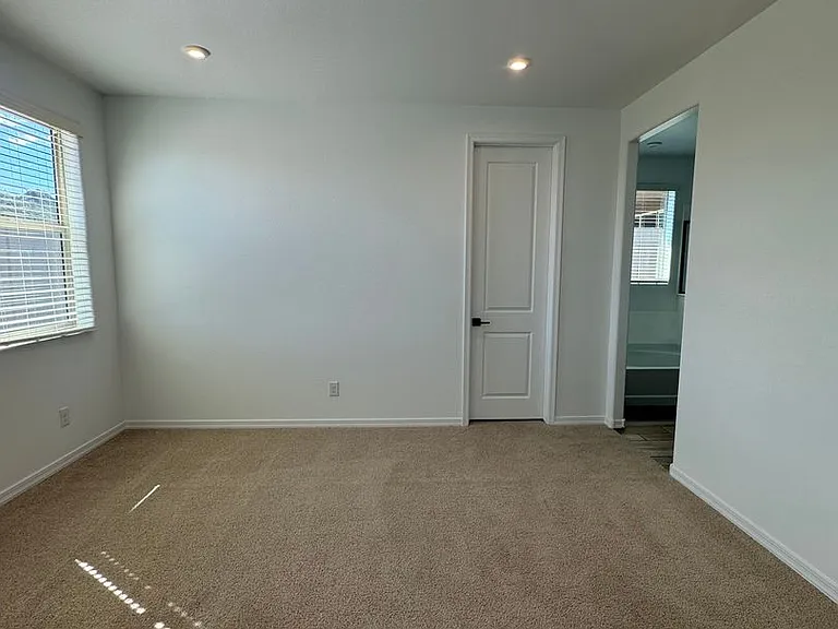13327 W Eagle Feather Rd — Photo 17