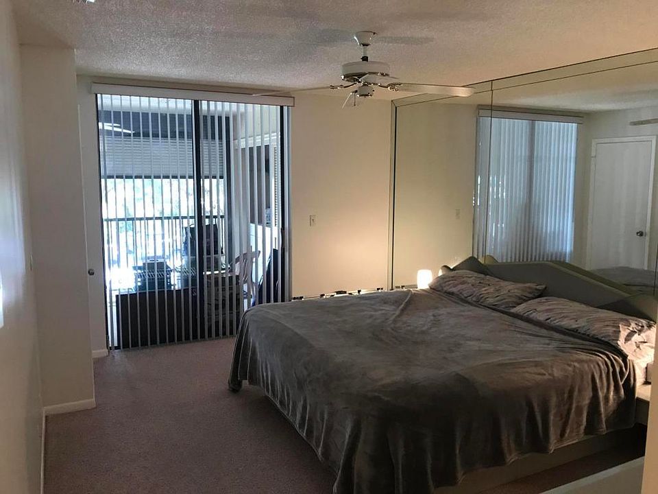 1st image of 2656 Carambola Cir N