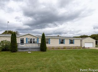 8570 Meadow Vista Dr #1, Saranac, MI 48881