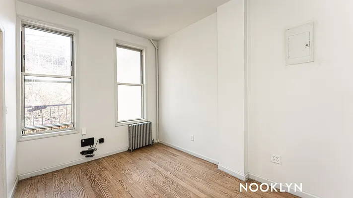 Rented by Nooklyn NYC LLC | media 13