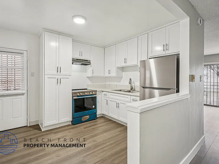 11626 Cedar Ave — Photo 56