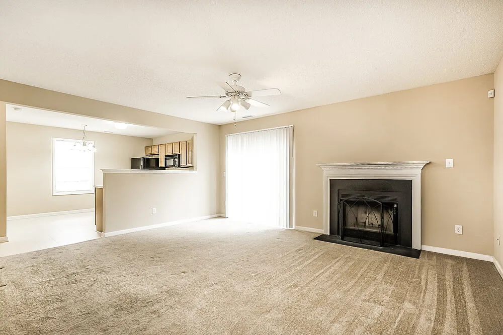 3 bed, 2.5 bath, 1500 sqft, $1,900 — Photo 4