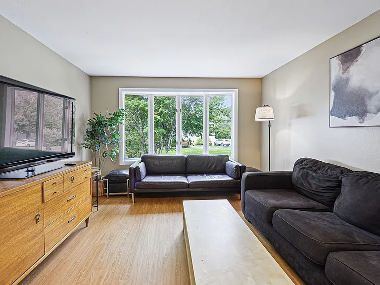 17 Clara Ln #B — Photo 16