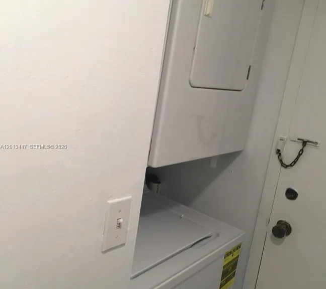 77 Crandon Blvd #2E — Photo 5