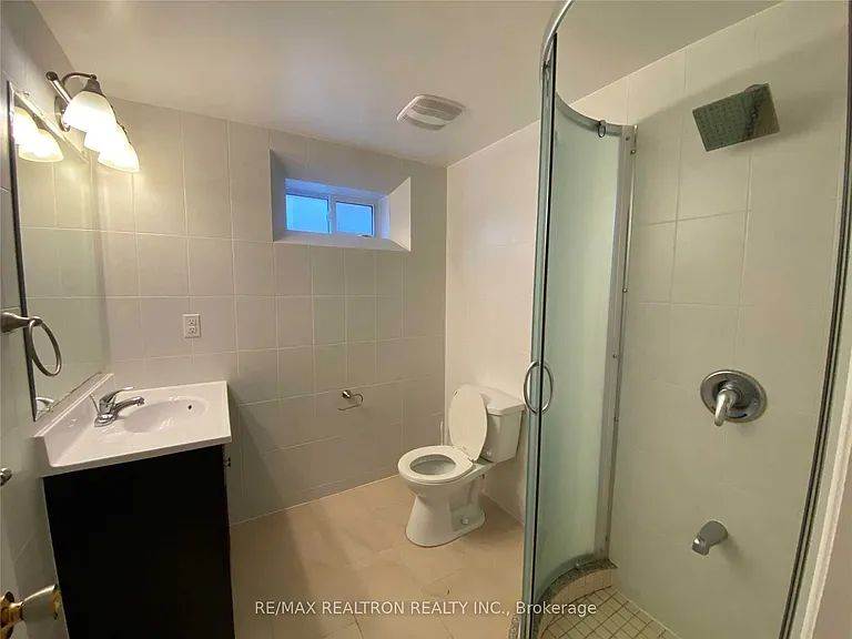 38 Bayberry Cres — Photo 23