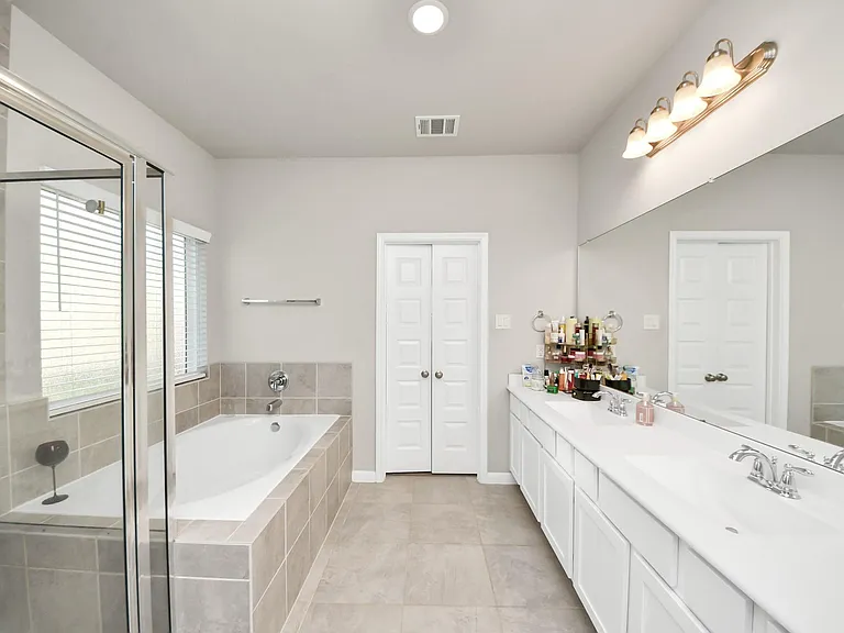 6302 Prince Place Dr — Photo 25