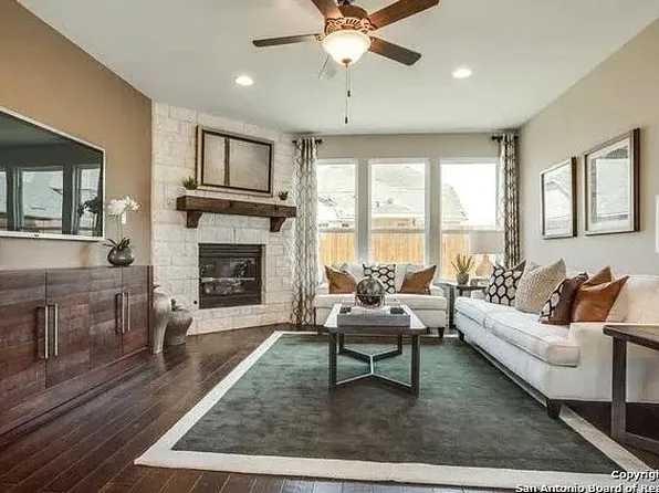 119 Aberdeen, Boerne, TX 78015