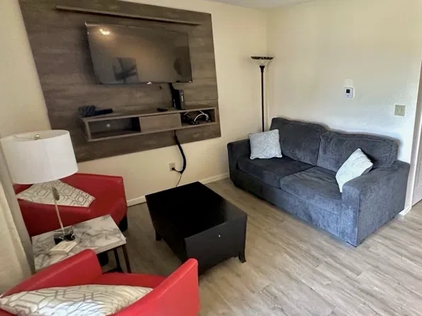 148 Lake Club Dr APT 22, Branson, MO 65616