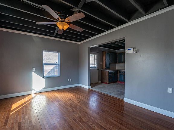 2nd image of 918 N Nettleton Avenue