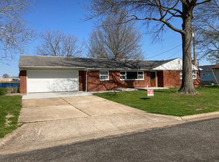 213 W Liberty St, Columbia, IL 62236