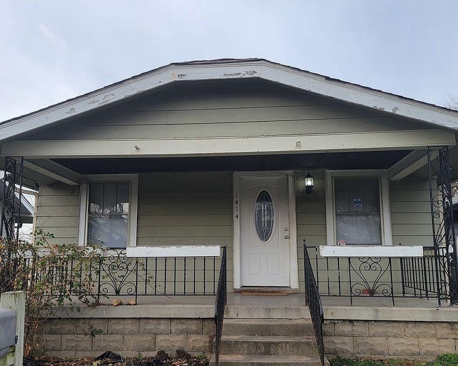 1st image of 1414 N Gladstone Ave