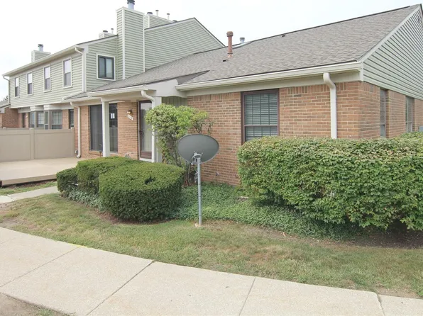31119 Country Blf, Farmington, MI 48331