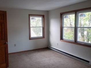 160 Main St, Deep River, CT 06417