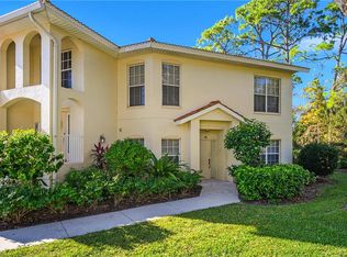 963 Egrets Run APT 102, Naples, FL 34108